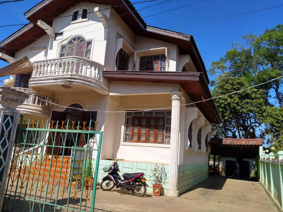 Pakse Riverside Bed & Breakfast Exterior photo