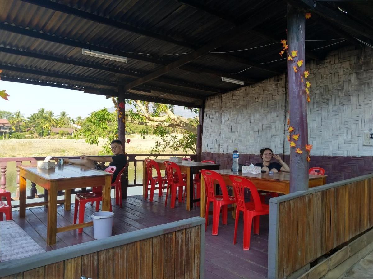 Pakse Riverside Bed & Breakfast Exterior photo